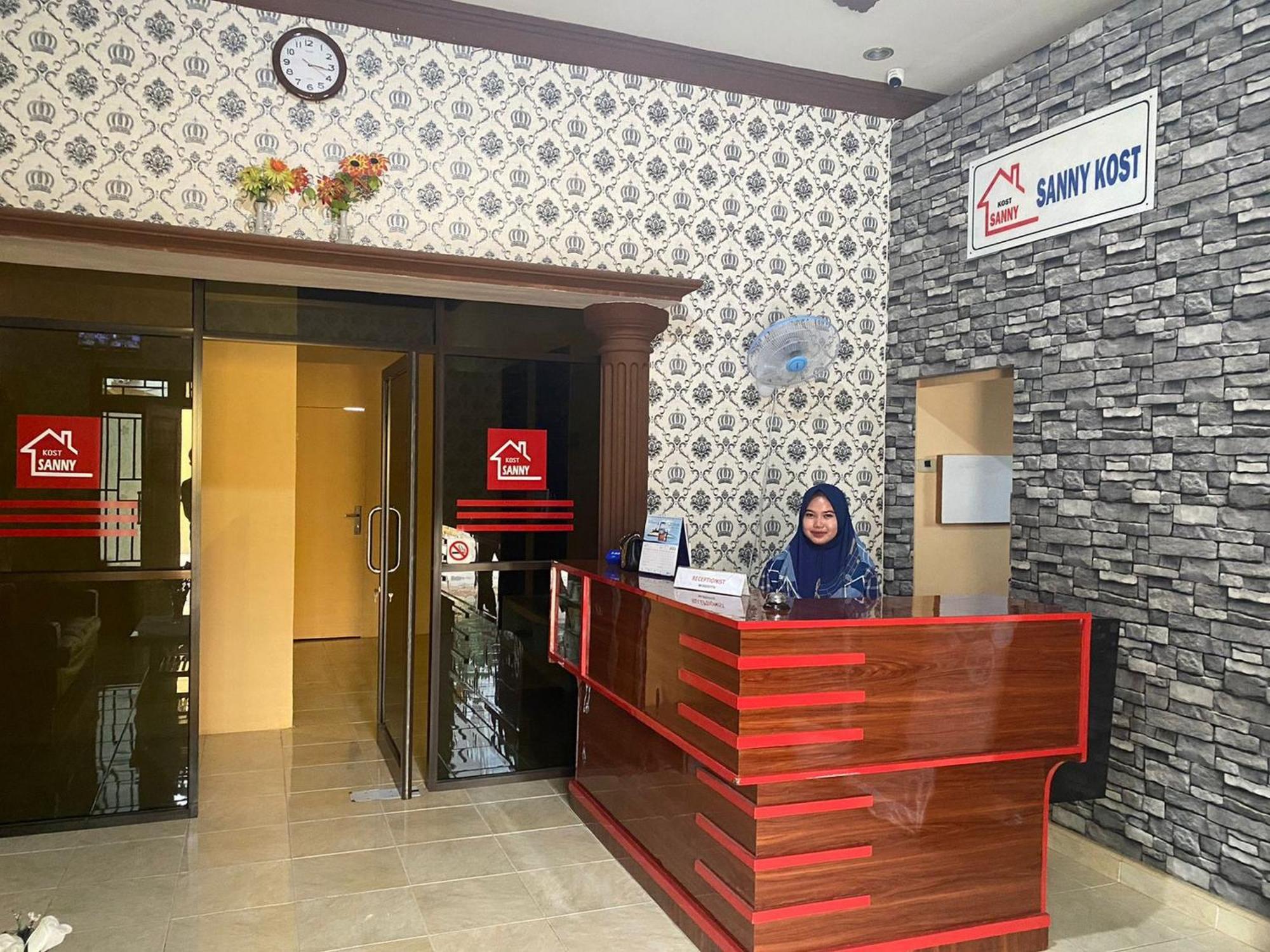 RedDoorz @ Jalan Padat Karya Prabumulih Perabumulih Bagian luar foto